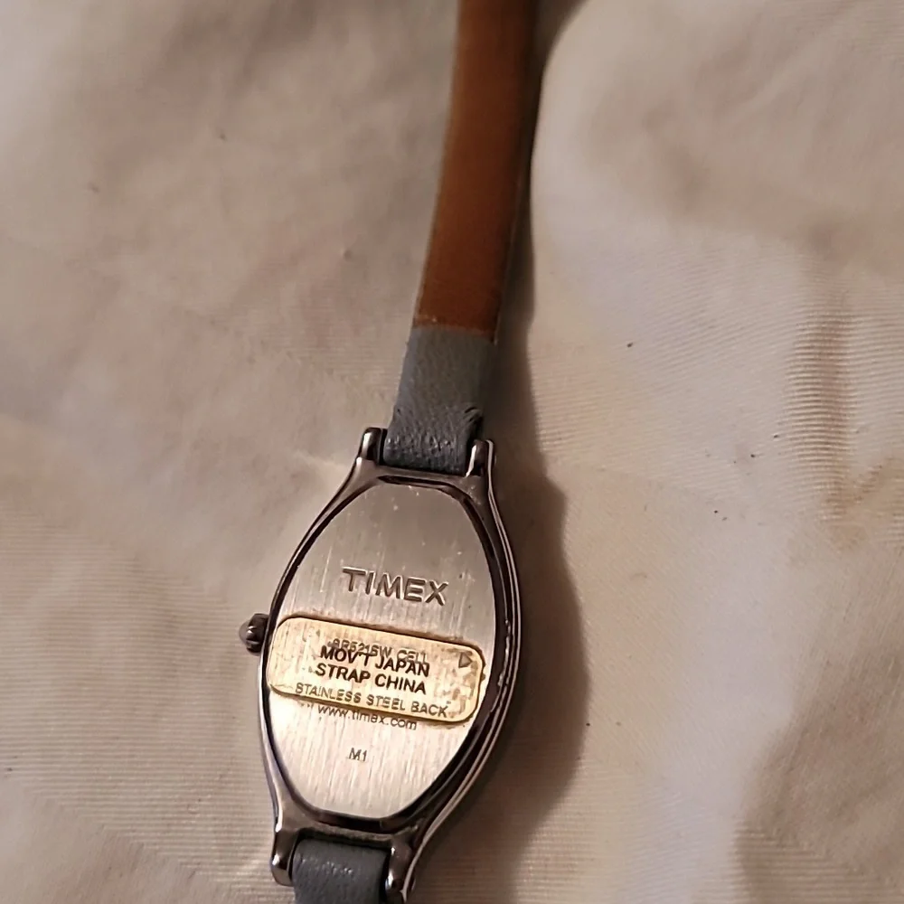 Timex Wrist‎ Watch Wedgewood Blue Leather Band Silver Case New Battery